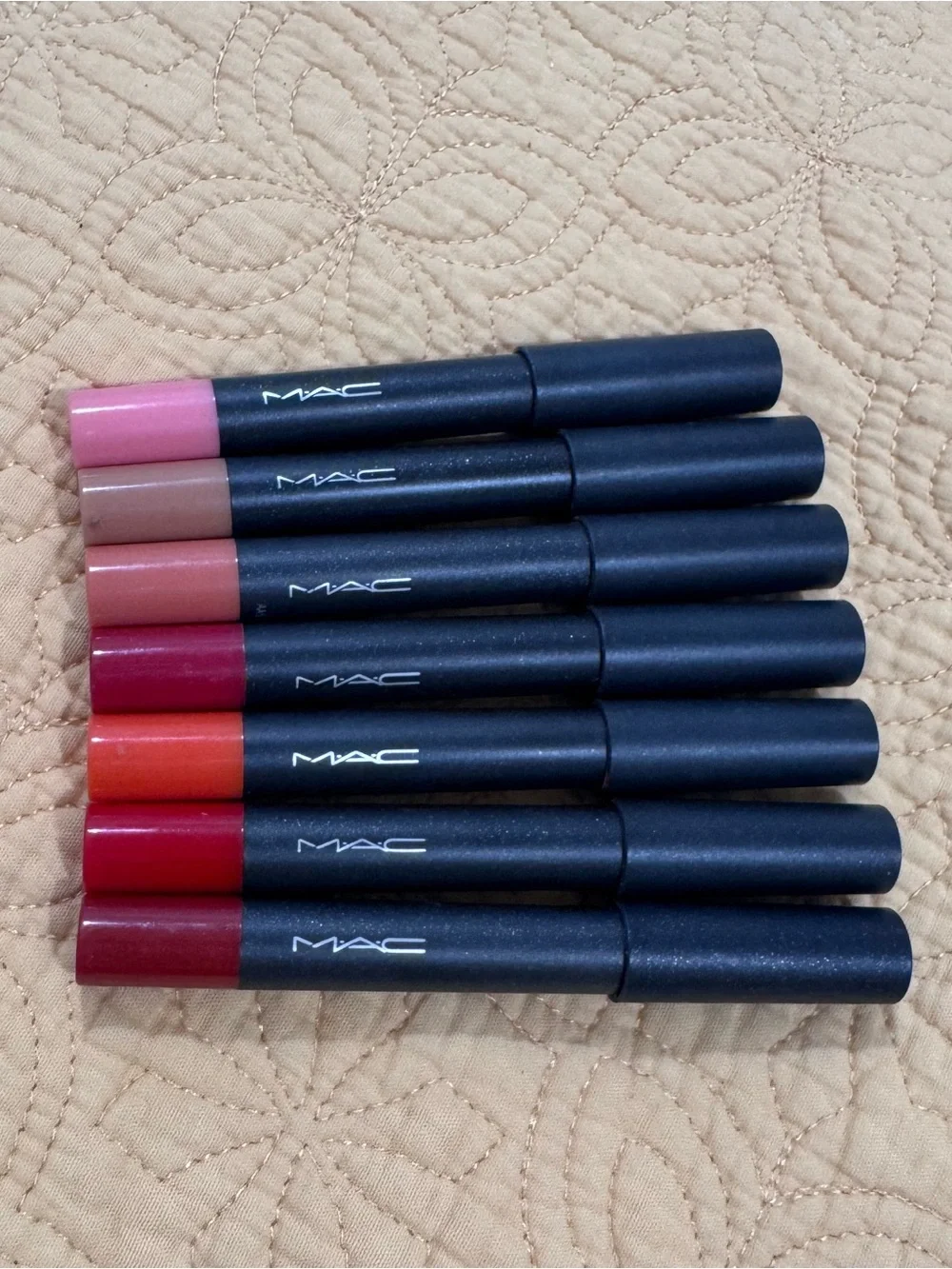 MAC VELVETEASE LIP PENCIL ROUGE A LEVRES